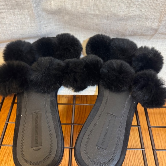Alexander Wang Black Pom-Pom Slide Sandals – Size 36 (Women’s US 6) - Picture 6 of 6